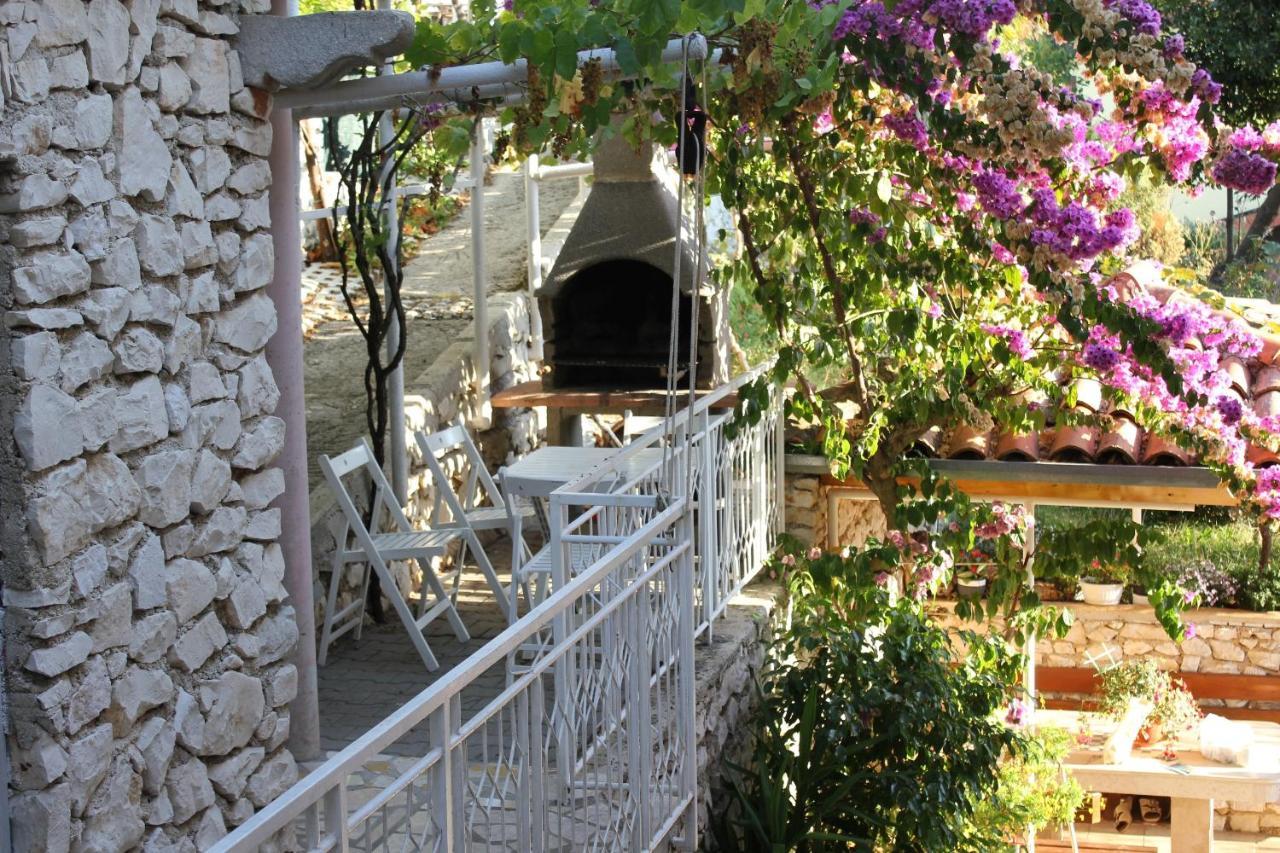 Apartments With A Parking Space Rabac, Labin - 7410 المظهر الخارجي الصورة