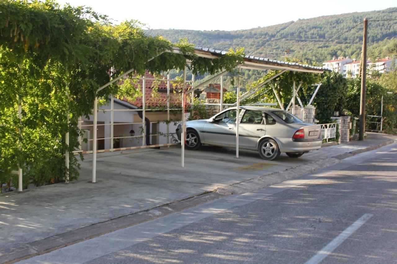 Apartments With A Parking Space Rabac, Labin - 7410 المظهر الخارجي الصورة