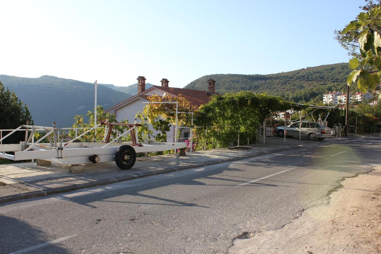Apartments With A Parking Space Rabac, Labin - 7410 المظهر الخارجي الصورة