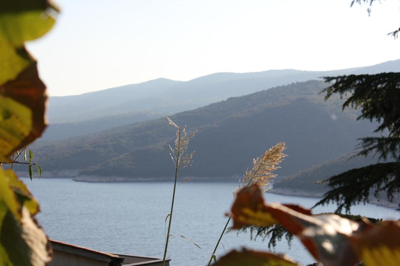 Apartments With A Parking Space Rabac, Labin - 7410 المظهر الخارجي الصورة