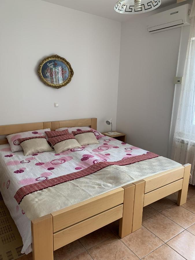 Apartments With A Parking Space Rabac, Labin - 7410 المظهر الخارجي الصورة