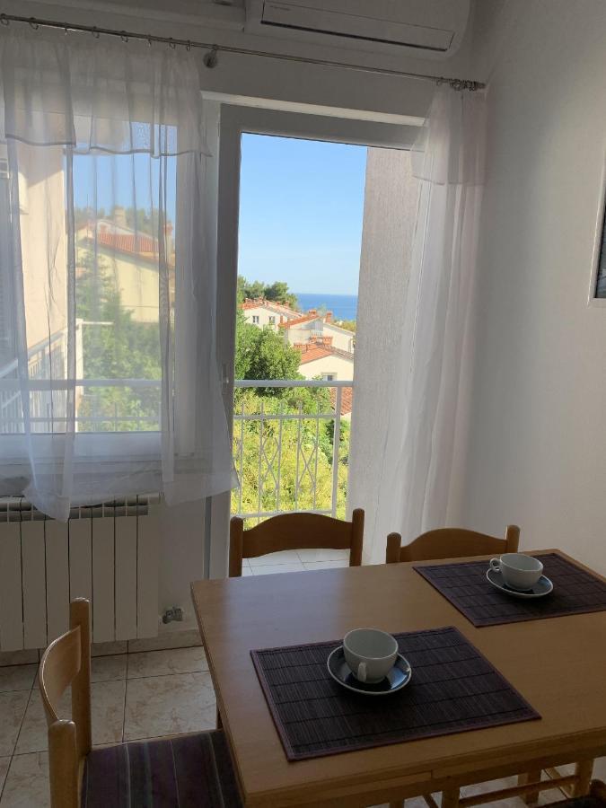 Apartments With A Parking Space Rabac, Labin - 7410 المظهر الخارجي الصورة