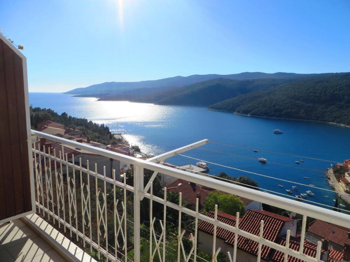 Apartments With A Parking Space Rabac, Labin - 7410 المظهر الخارجي الصورة